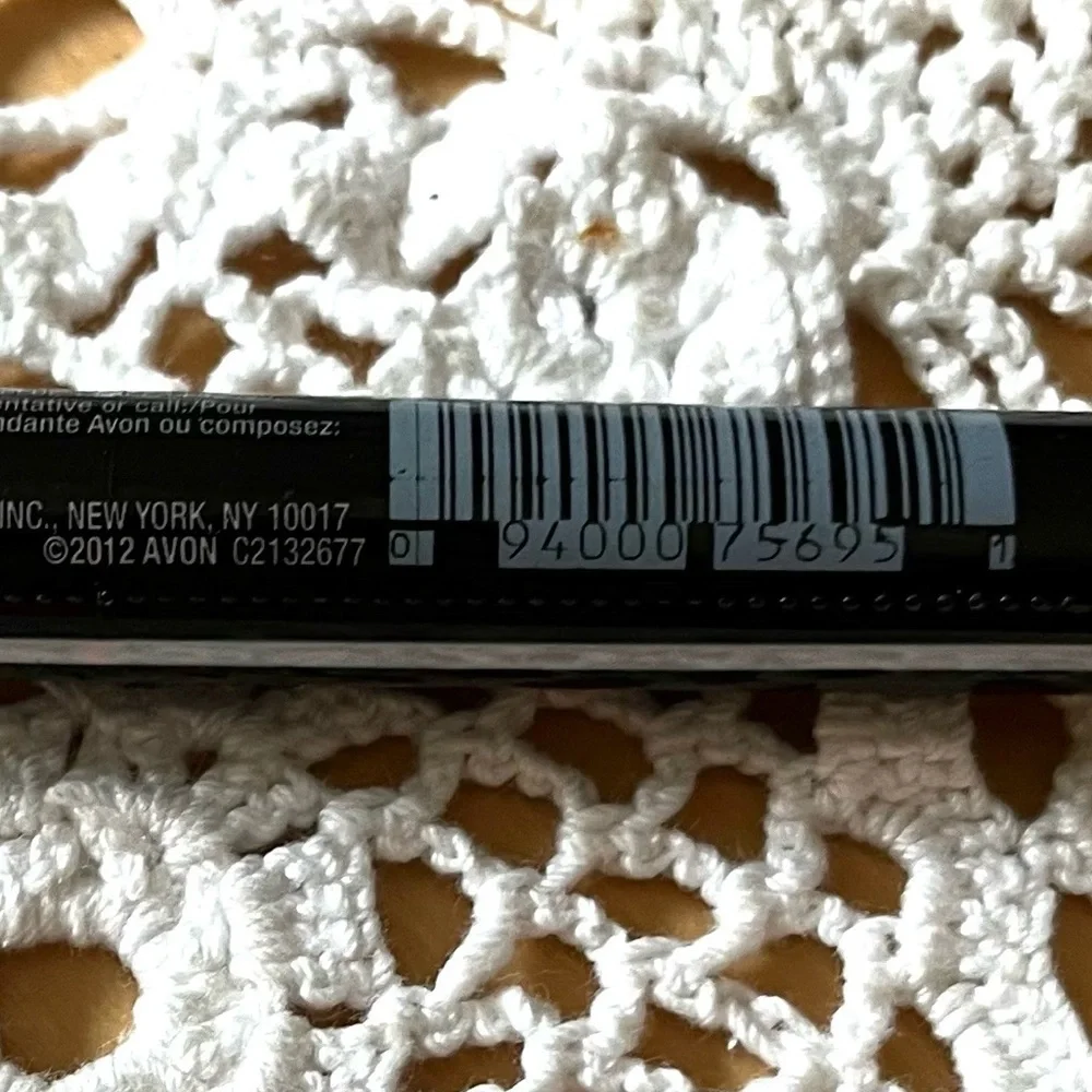 Avon Extra Lasting Lipstick Black Cherry New Old Stock